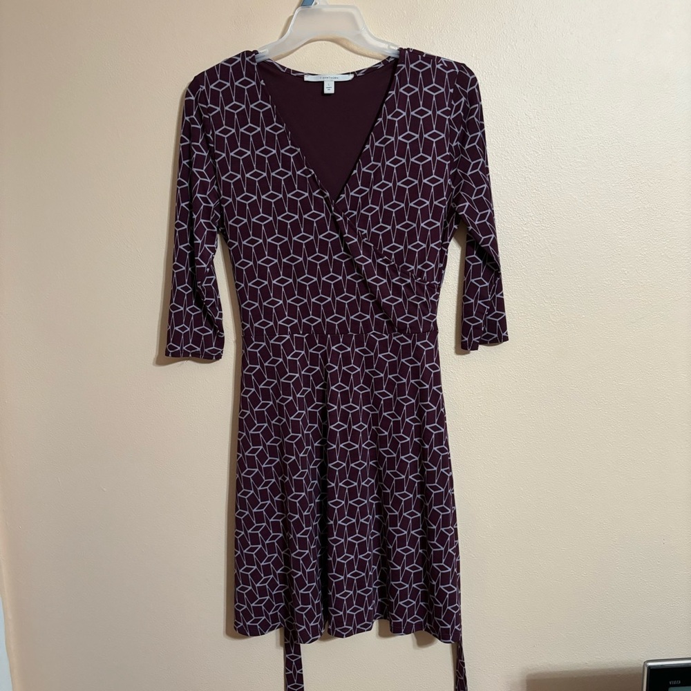 41 Hawthorn Size Large Crimson Red Geometric Print A-Line with Waist Tie Belt